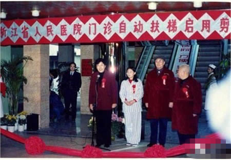 浙江省人民醫(yī)院門診部安裝自動(dòng)扶梯