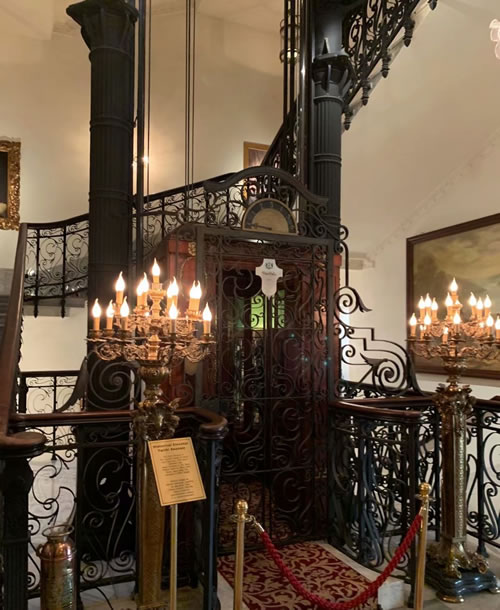 土耳其第一臺(tái)電梯